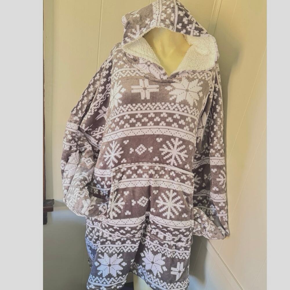 Huggle Blanket Hoodie Oversized Sherpa Pullover - Nordic Grey